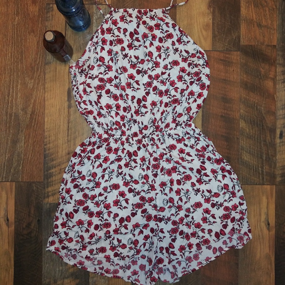 DIVIDED BY H&M SMOCKED ROSE PRINT ROMPER - Picture 4 of 8